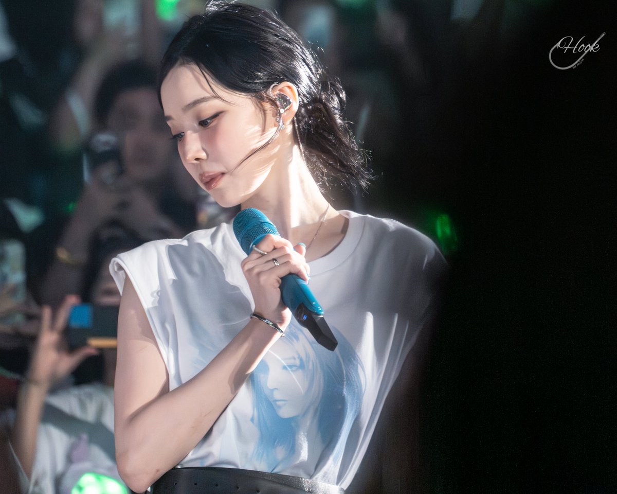 Hookaespa's tweet photo. 250830 
2025 aespa LIVE TOUR - SYNK : aeXIS LINE in Seoul Day 2 
 - 
#æspa #aespa #에스파 #winter #윈터 https://t.co/zdtvulWiaq
