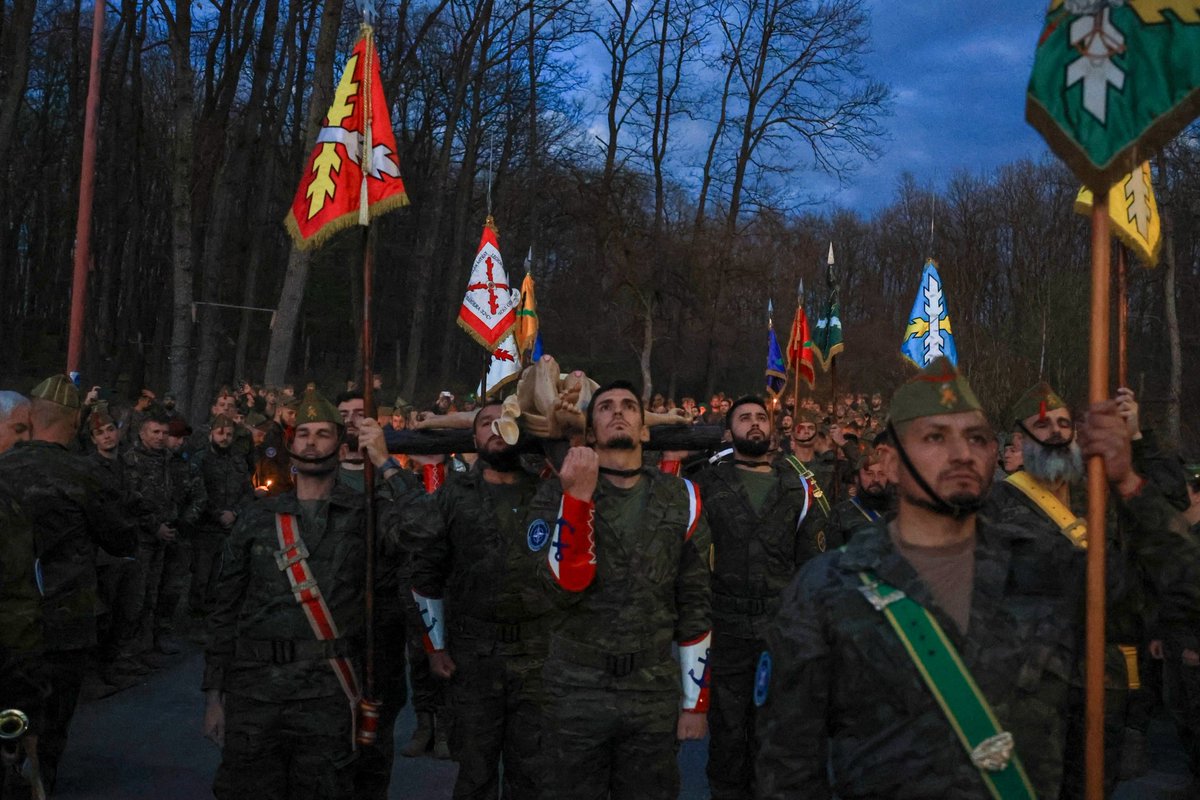 Amigos del 3º Tercio tweet media