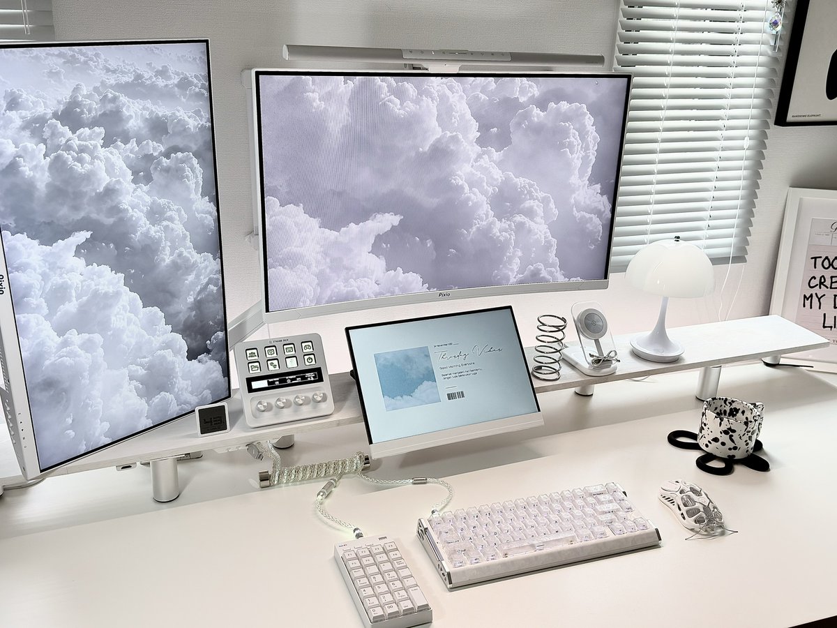 lvelss_m's tweet image. PR໒꒱ིྀ༝⁺

@elgatoJP 様より

毎日の“ちょっと面倒”を全部ショートカット化
気づいたら手放せなくなる操作デバイス
╭────────╮
      Stream Deck +
╰────────╯
ご提供いただきました！

#desksetup #elgato

⿻ワンタップで操作できる（ショートカット化）