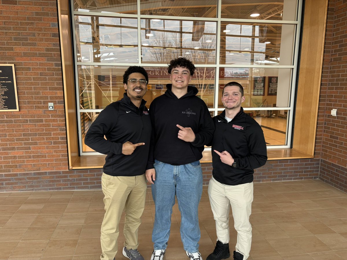 dswear_5577's tweet photo. Elite academics, endless possibilities and great coaches! Huge thanks to @grinnell_fb and staff for having me out for a visit! @coachmgibson @coachgrande28 @coachblalock44 @HFCBarnes @LRHawkFootball https://t.co/aYcCf6Fvit