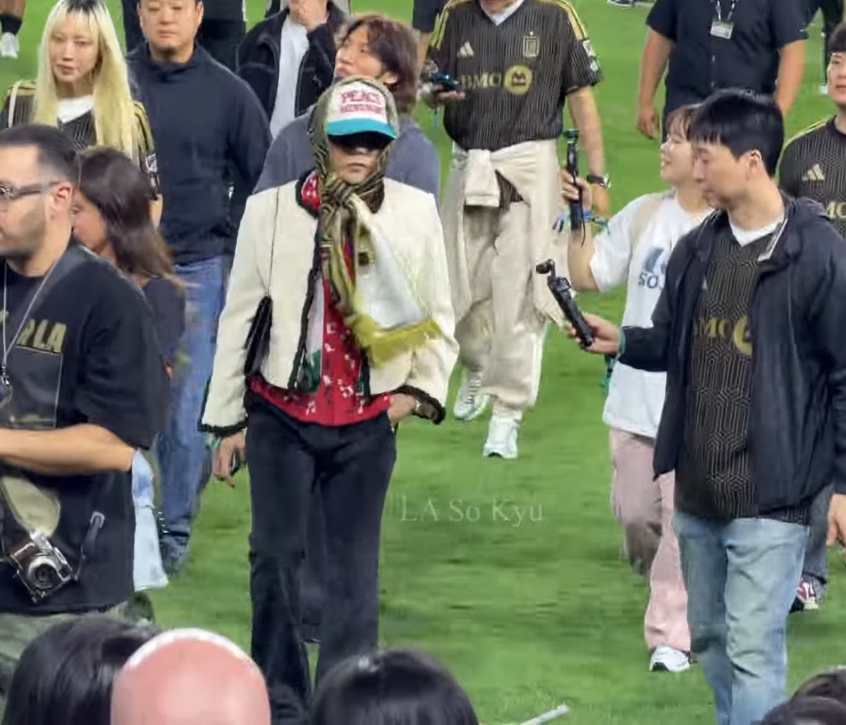 Number_GGG's tweet image. 기다릴게요 얼래뤼의 하루🫶🏼
@IBGDRGN 

신난 얼래뤼
앨래리

8lo8lo8lowme insta stories
lasokyu youtube cap
#GD #지드래곤