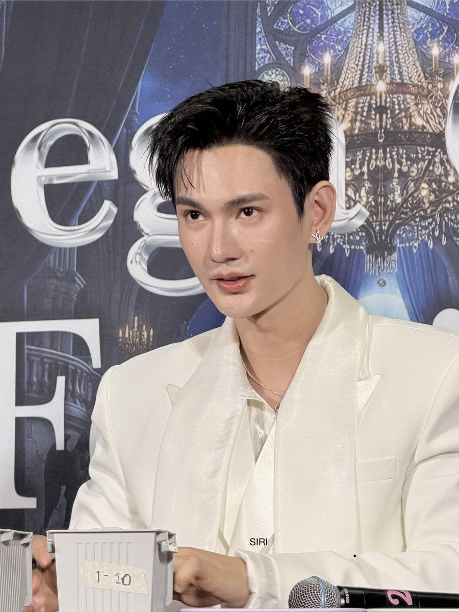 Siri 🐶🐱 tweet media