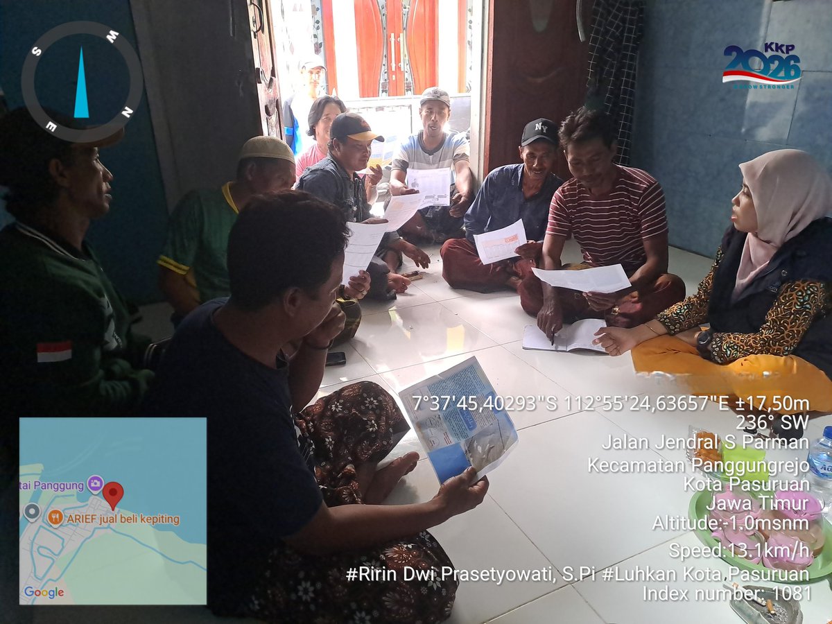 ririn_pi's tweet photo. Jum'at (13/02/26) Ririn Dwi P, S.Pi,Luhkan Kota Pasuruan, Fasilitasi Akses Informasi Program KP materi Perizinan Kapal Perikanan (E-Pas Kecil &amp; BKP) mengatasi Illegal Fishing bersama  KUB Kembung Jaya
#GiatLuhkanSatminkalBWI 
@bppsdm_puslatkp
@bppsdm_bp3bwi
#bppsdm_kp 
#luhlapor https://t.co/aaZpr5CObr
