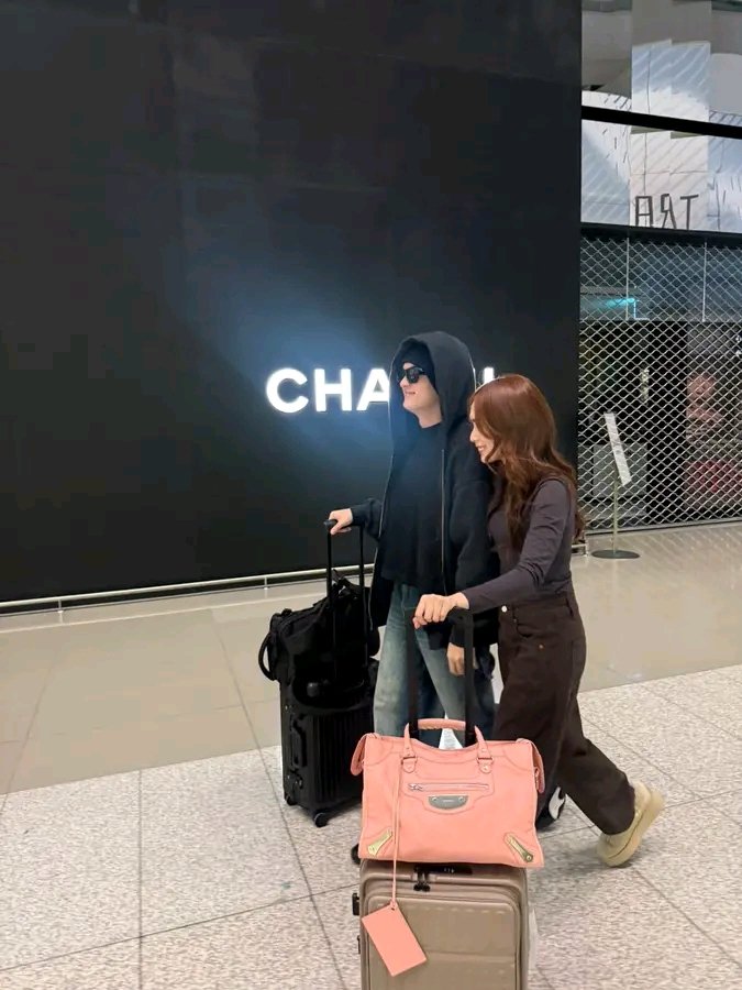 ᎶᏗᏝᏝᎩ tweet media