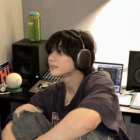 n ⭑ jaypril !! tweet media