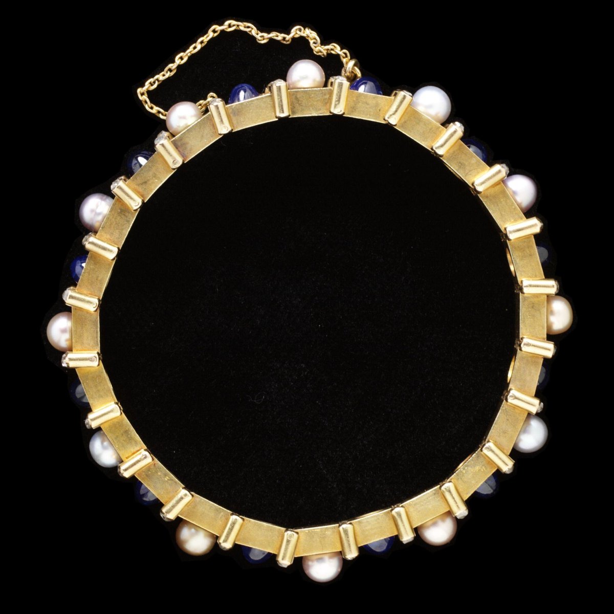 WikiVictorian tweet media