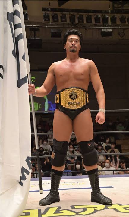 Amaury8887's tweet photo. Merci pour tout Kazusada Higuchi, je ne t'oublierai jamais, bonne retraite ! #ddtpro #Higuchi https://t.co/ZrWYY7AJ8U