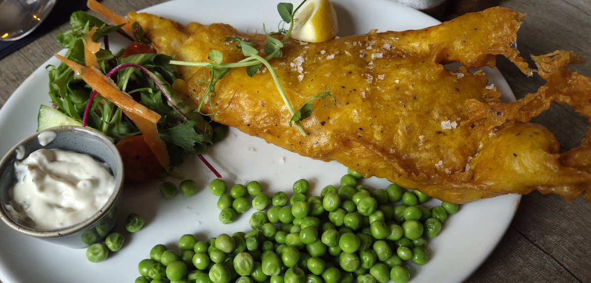 SJaney Lightning tweet media