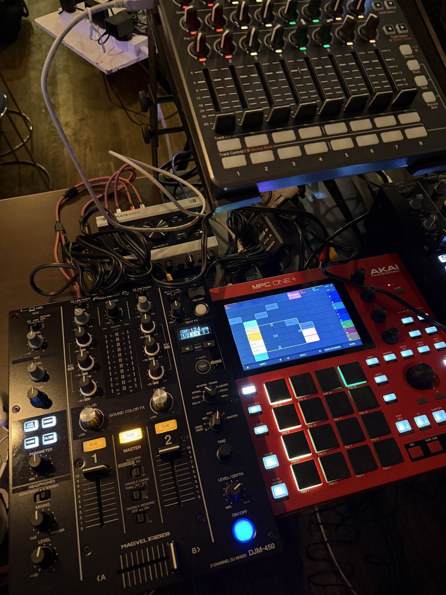 PARANOIA106 tweet media