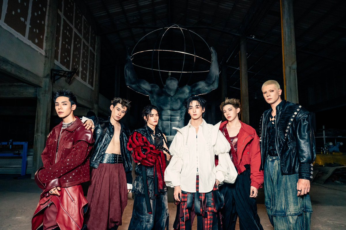 STARSOCIETY_TH's tweet image. ATLAS คัมแบคอย่างยิ่งใหญ่! ส่งซิงเกิล “MOVE YA BODY” พวกเขาจะ MOVE ไปจนกว่าพวกเขาจะ On Top!!

#ATLASMOVEYABODY_MV
#MOVEYABODY
#ATLAS_th #ATLASth 
#ATLAS_MOVEYABODY

￼
ATLAS คัมแบคสุดยิ่งใหญ่ กับซิงเกิลแรกของปี “MOVE YA BODY” เปรียบเสมือนกับการเกิดใหม่ของวงและสมาชิกทั้ง 6