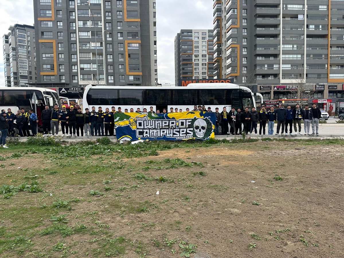 UNIGFB06 tweet media