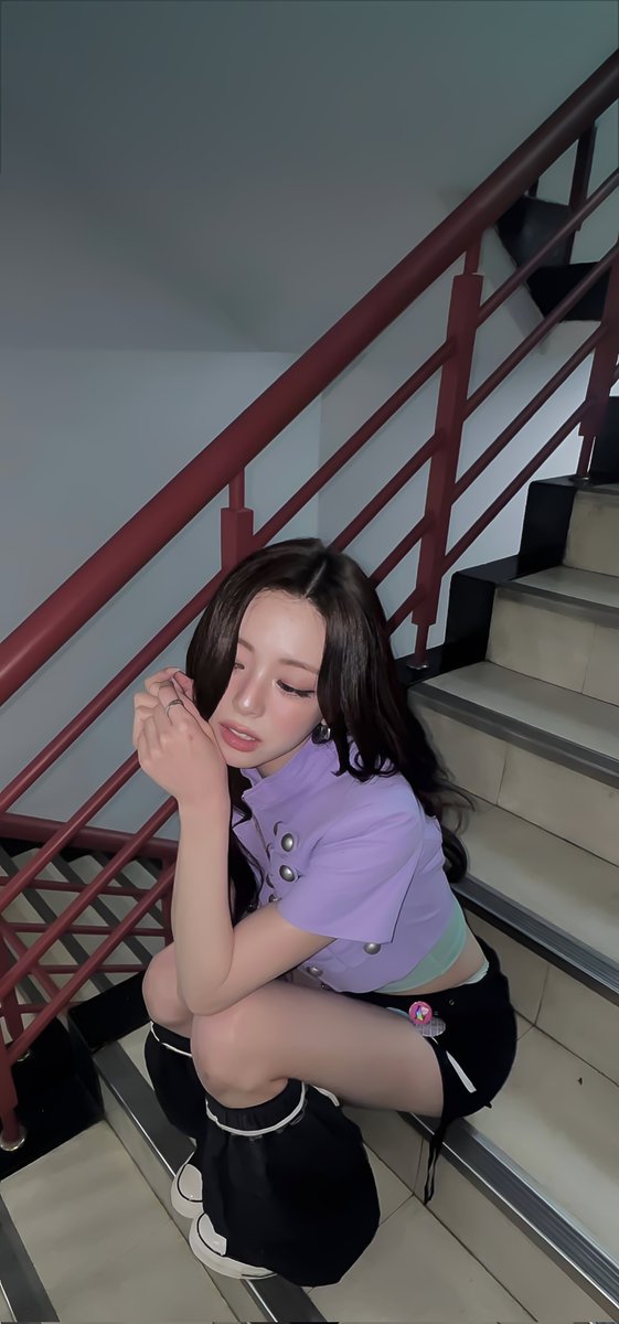 ITZY Wallpapers tweet media