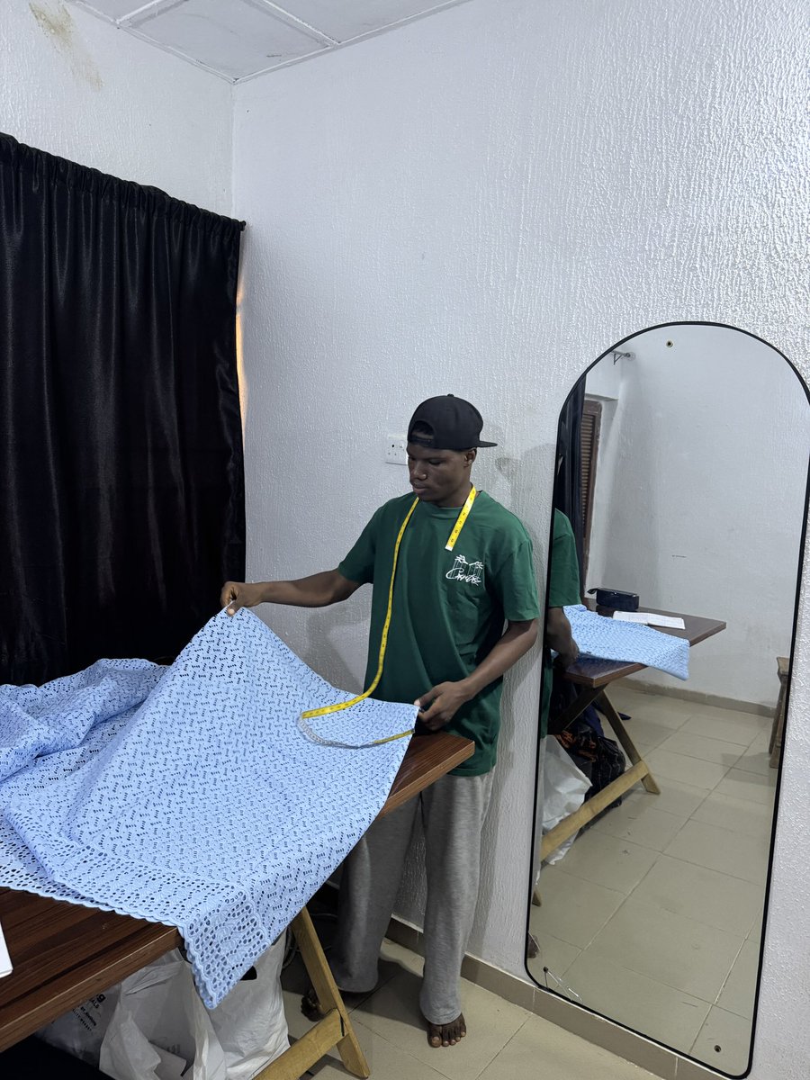 ᴛʜᴇᴍᴀɴᴛᴀɪʟᴏʀ 👻✂️ tweet media