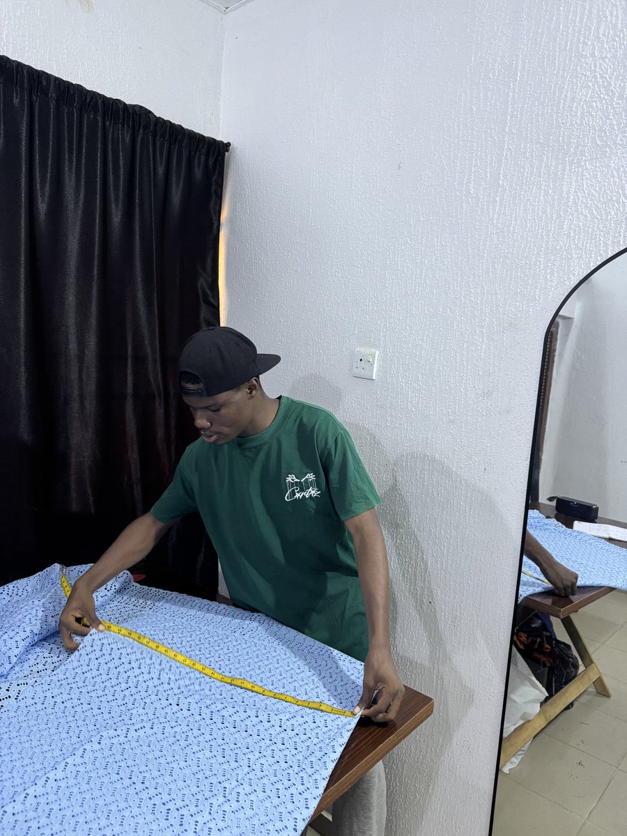 ᴛʜᴇᴍᴀɴᴛᴀɪʟᴏʀ 👻✂️ tweet media