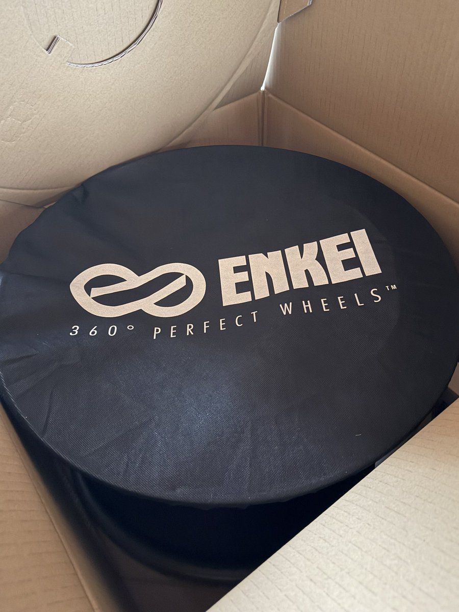 上ちゃん　(FD2とJA4) tweet media