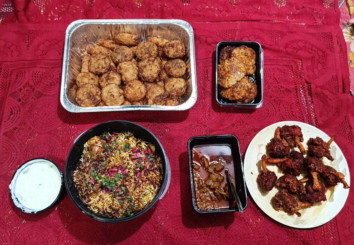 Richard_mkm's tweet photo. Almighty God, my Father, thank You for being with me as I fasted. Stay with me as my fast ends, that I may not wane in my devotion to You . The season of lent and self denial ends with  a spread of scrumptious non veg food 
#Easterlunch 
#Easter 
#Fasting https://t.co/nJcIfzXBww