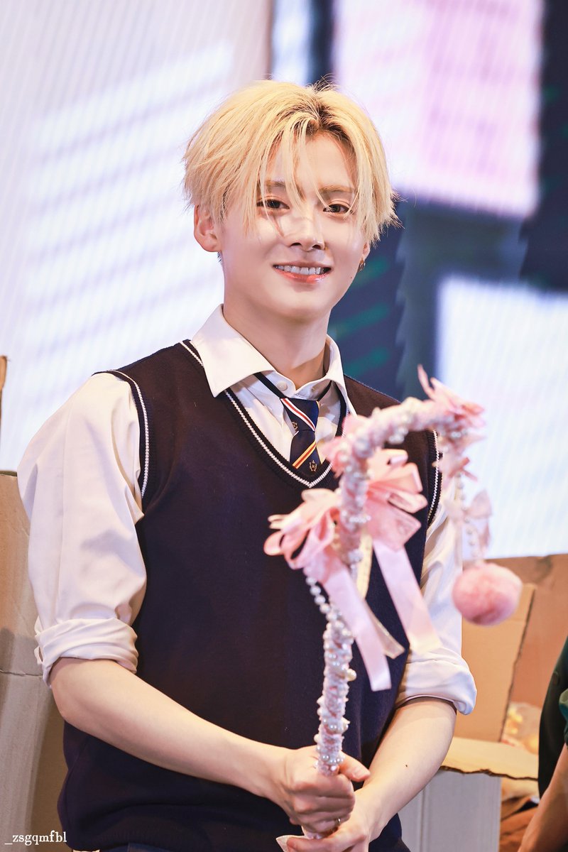 zsgqmfbl tweet media