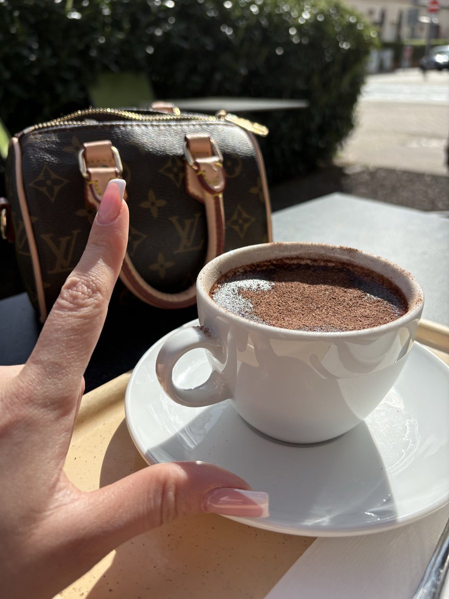 FeetQueenLena tweet media