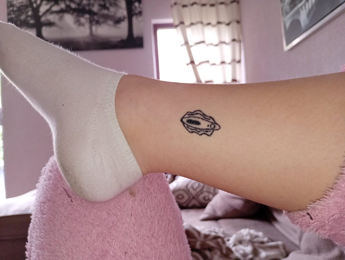 Alecccioo's tweet photo. Tattoo reveal!!! https://t.co/Y3zqJXzyUG