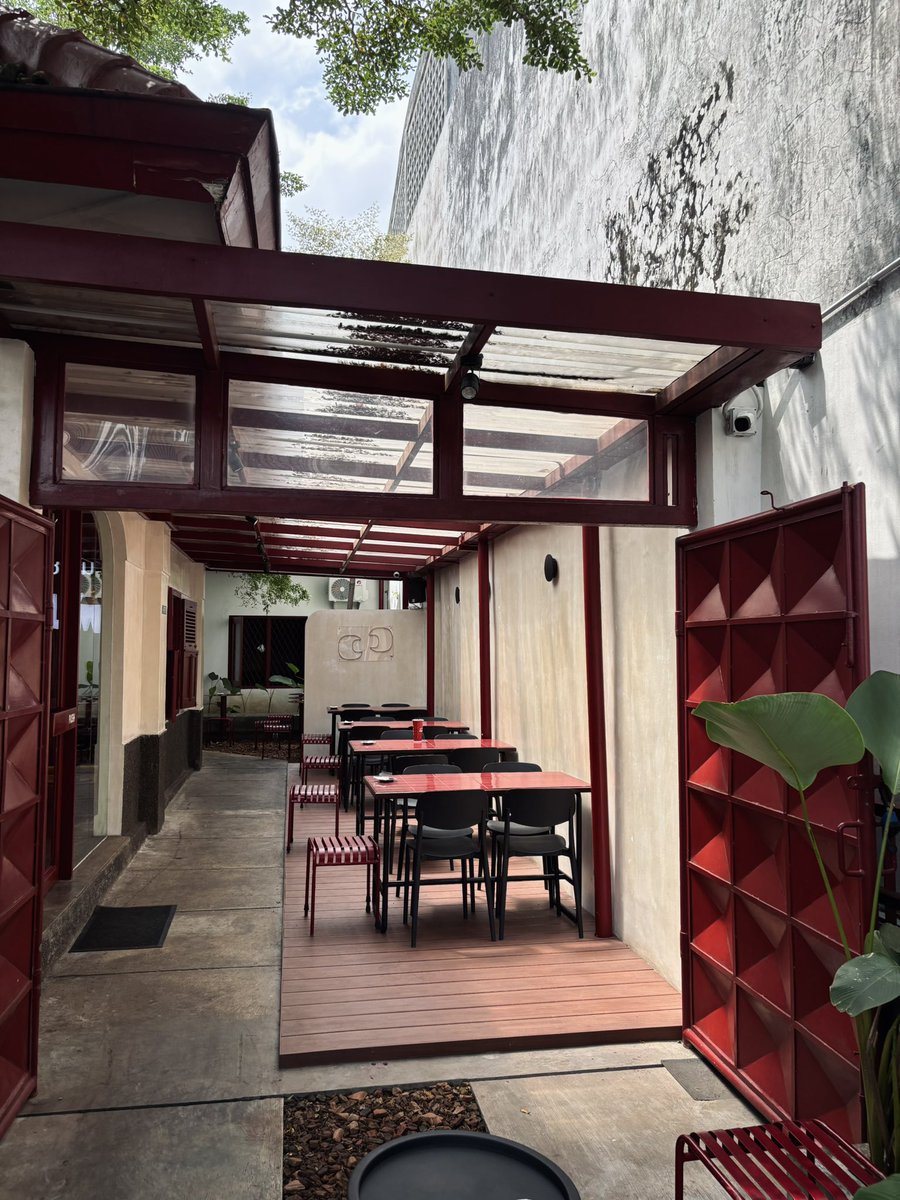 akuncapekkecap tweet media