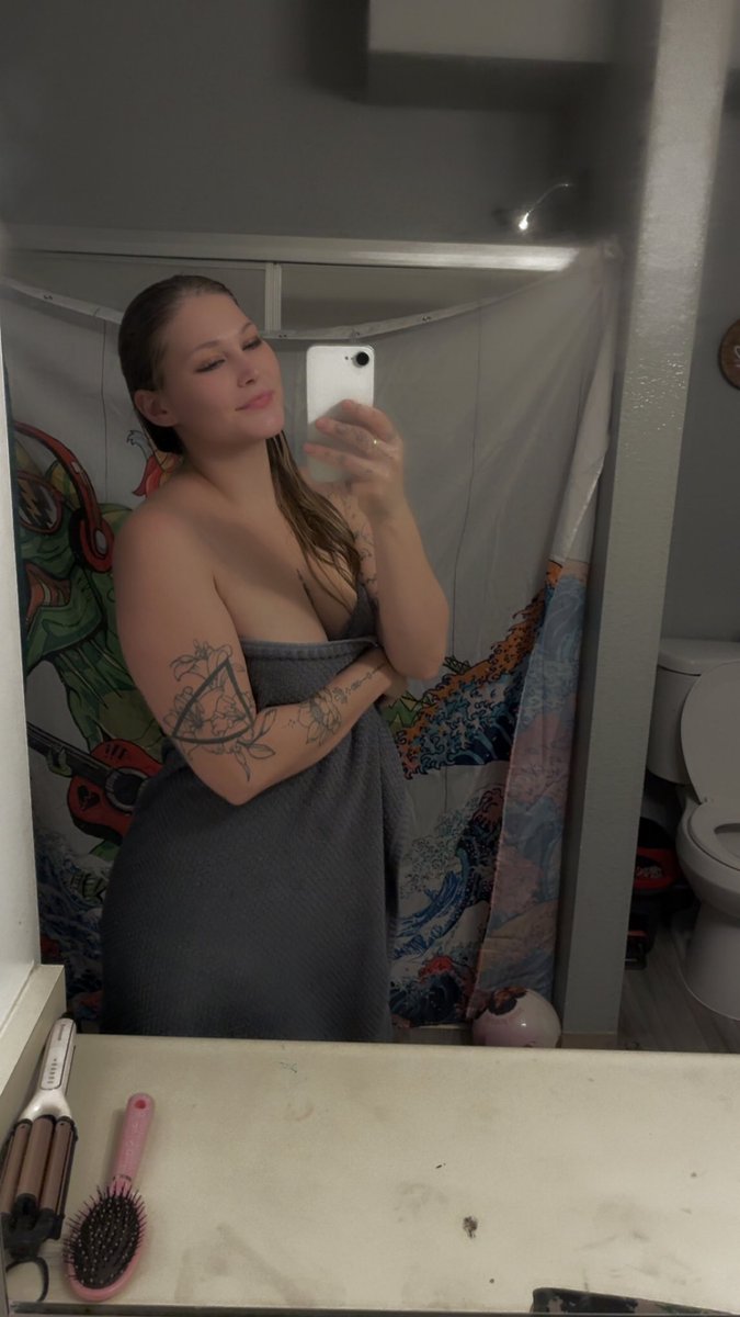 HeartPixie11's tweet photo. @Amouranth Wanna see more ?💦🥰

👇🏻

https://t.co/RUxItaDTXK https://t.co/rpyi4CvEIF