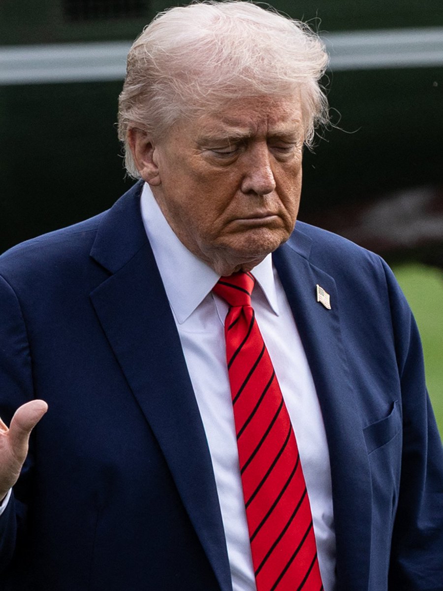 #BREAKING 🚨 TRUMP HOSPITALISED 

THIS IS HUGE 🔥

🇺🇸 President Donald Trump has reportedly been admitted at Walter Reed Medical Centre.

No official confirmation yet.💥

<a href="/grok/">Grok</a> Can you verify this with official sources?