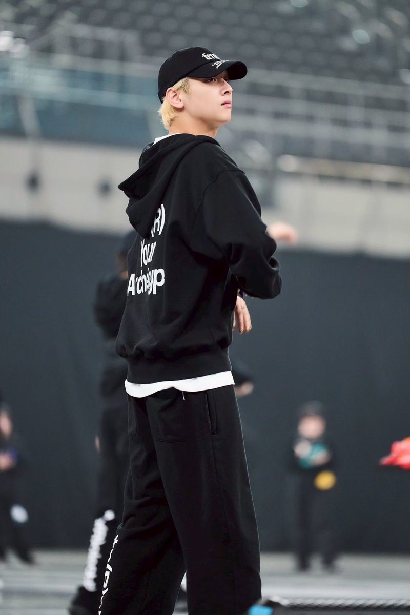 *p(R)ojectR®︎_official tweet media