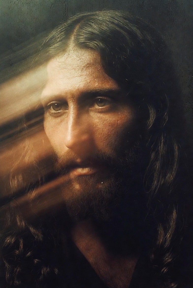 JESUS IS KING 👑 tweet media