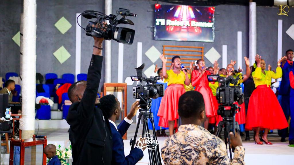 KL Dickson tweet media