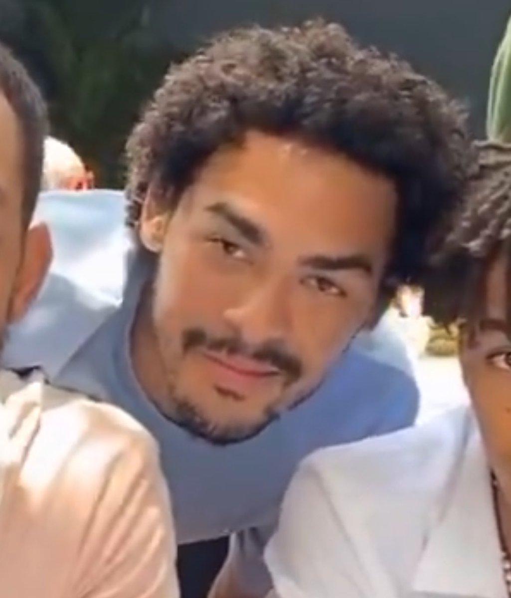 shaanistic's tweet photo. @luvblessingz Jason momoa’s son?? https://t.co/Gx83Icd8Zy
