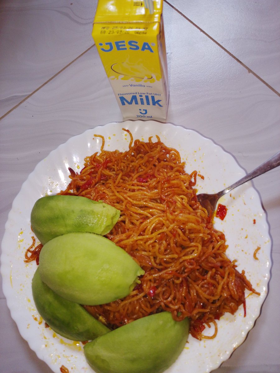 dorenceMaDraN's tweet photo. Lunch served 
Simple 
Happy Easter https://t.co/dGYolWcvcs