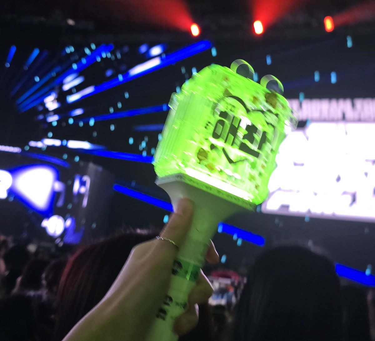 윰윰 #TASTE tweet media