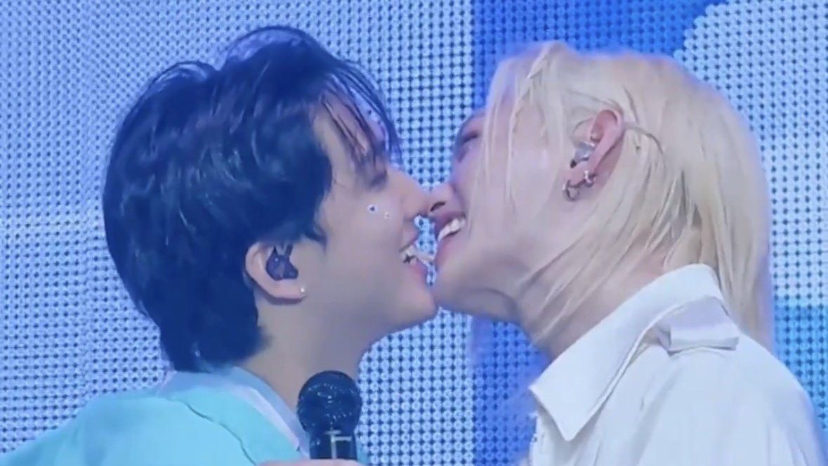 mont ʚଓ tweet media