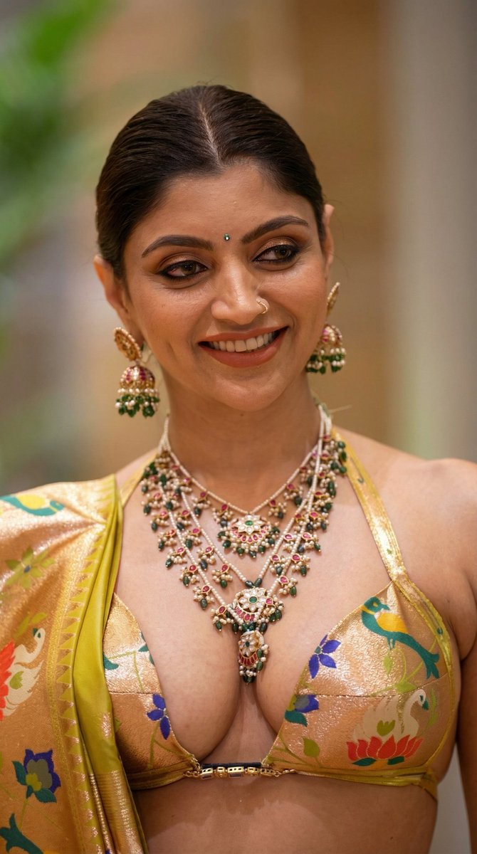 kasi_kamam's tweet photo. Akanksha puri #AkankshaPuri 🥵🥵uffff💦💦💦
#AkanshaPuri https://t.co/TZgwGC3UQt