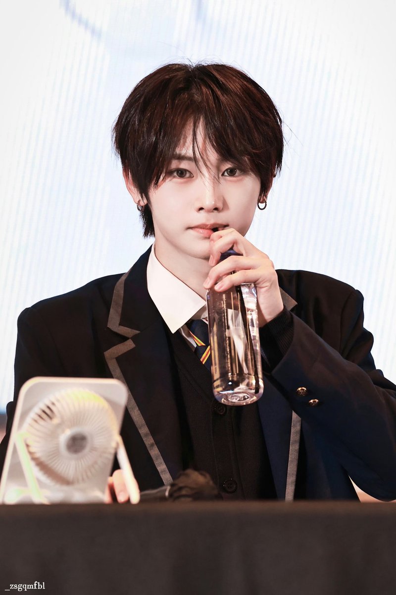 zsgqmfbl tweet media