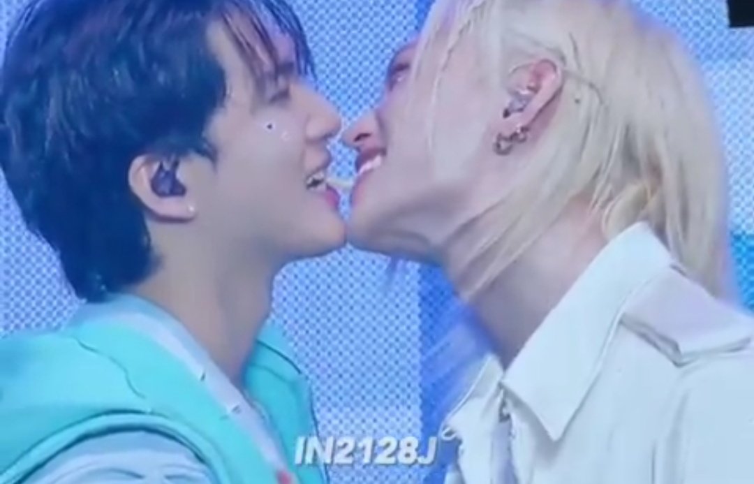 ❀ tyne. tweet media