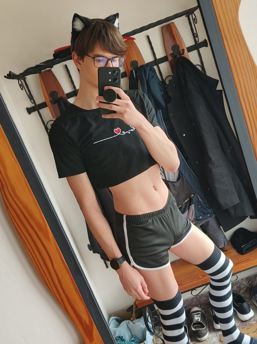 Blu The Femboy 🇨🇿 tweet media