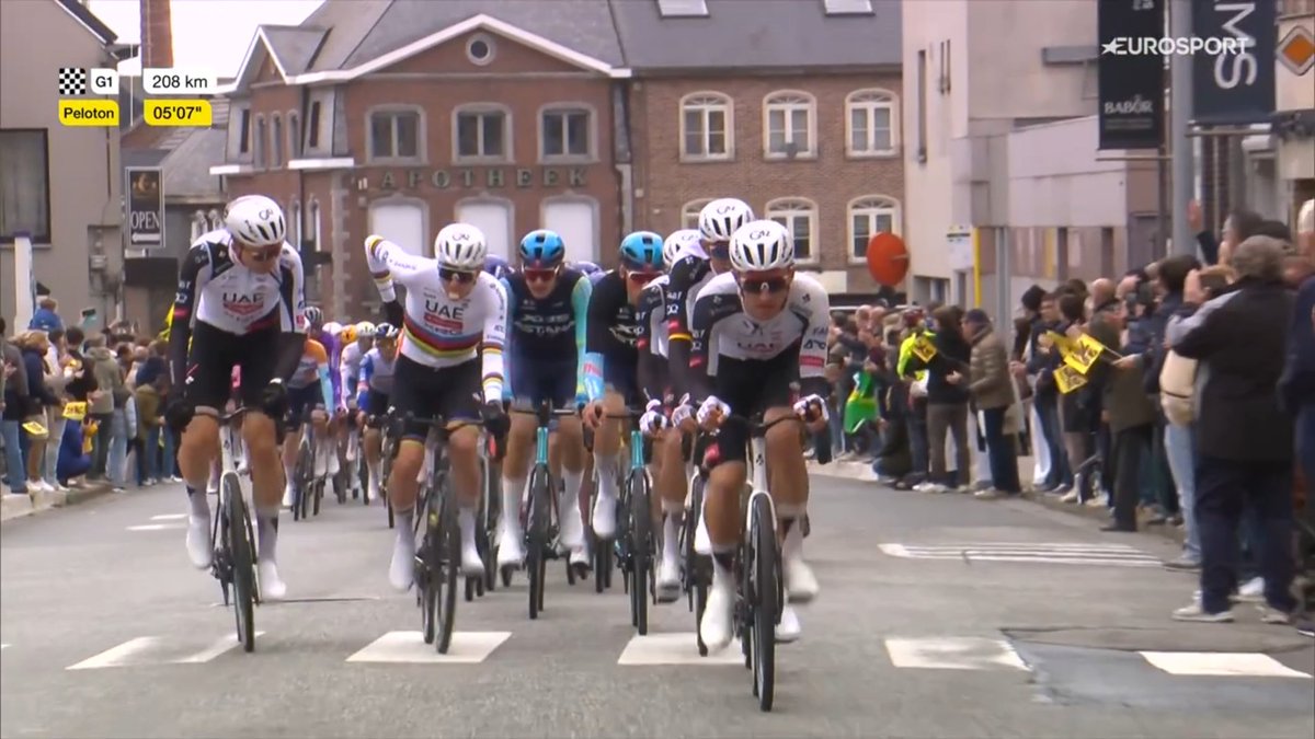 Le Gruppetto tweet media