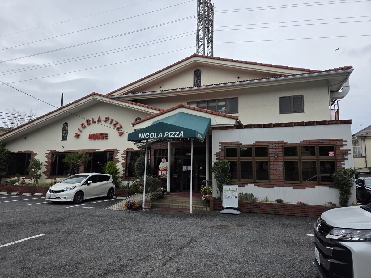 tos_fielder tweet media