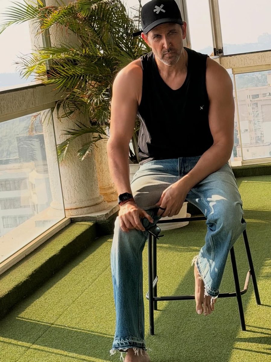 HrithikRules.com tweet media