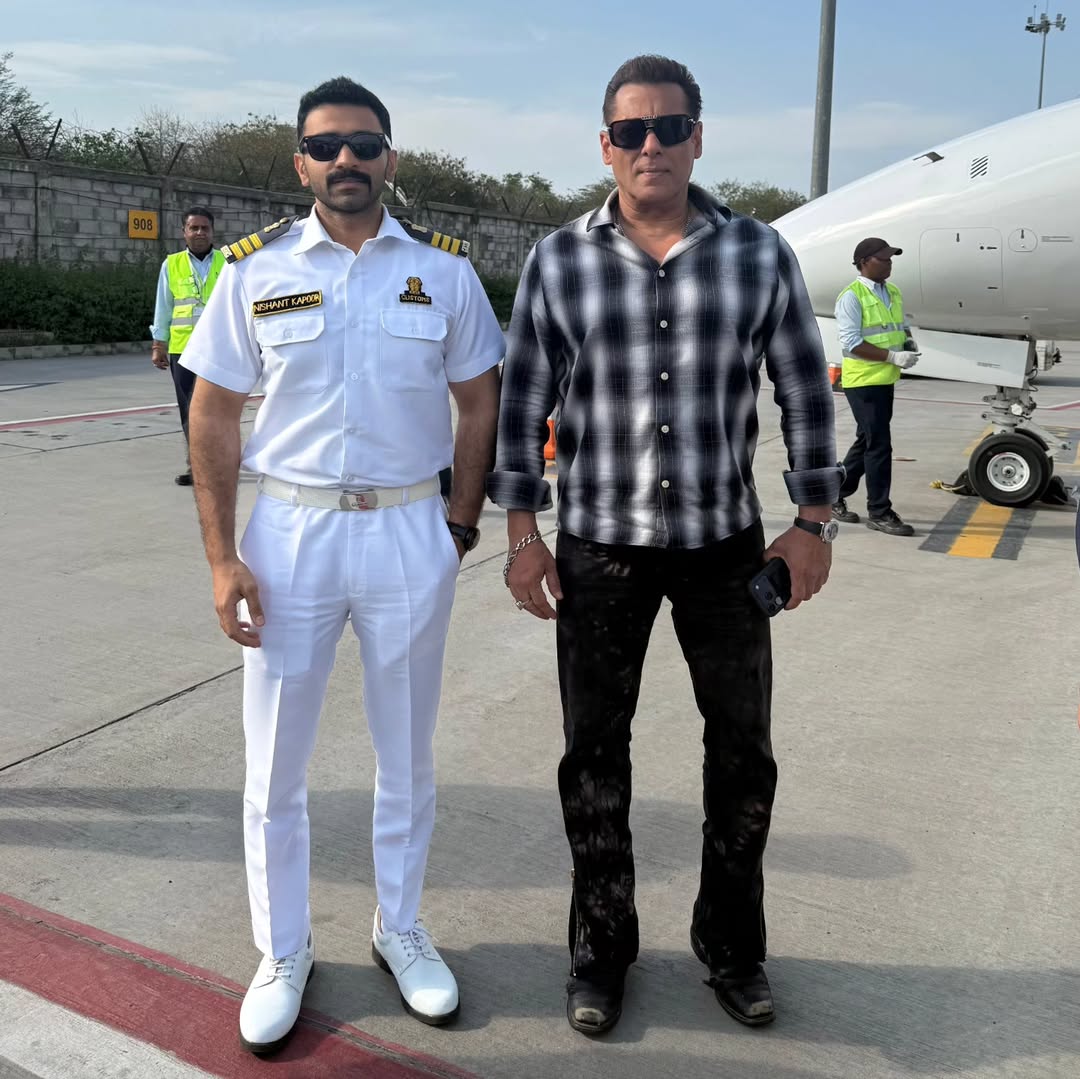 imrizwankhan786's tweet image. #Exclusive: Latest Pic of Megastar Salman Khan..!💥

HANDSOME AND STYLISH SALMAN KHAN FOREVER 😎 🔥 

#SalmanKhan