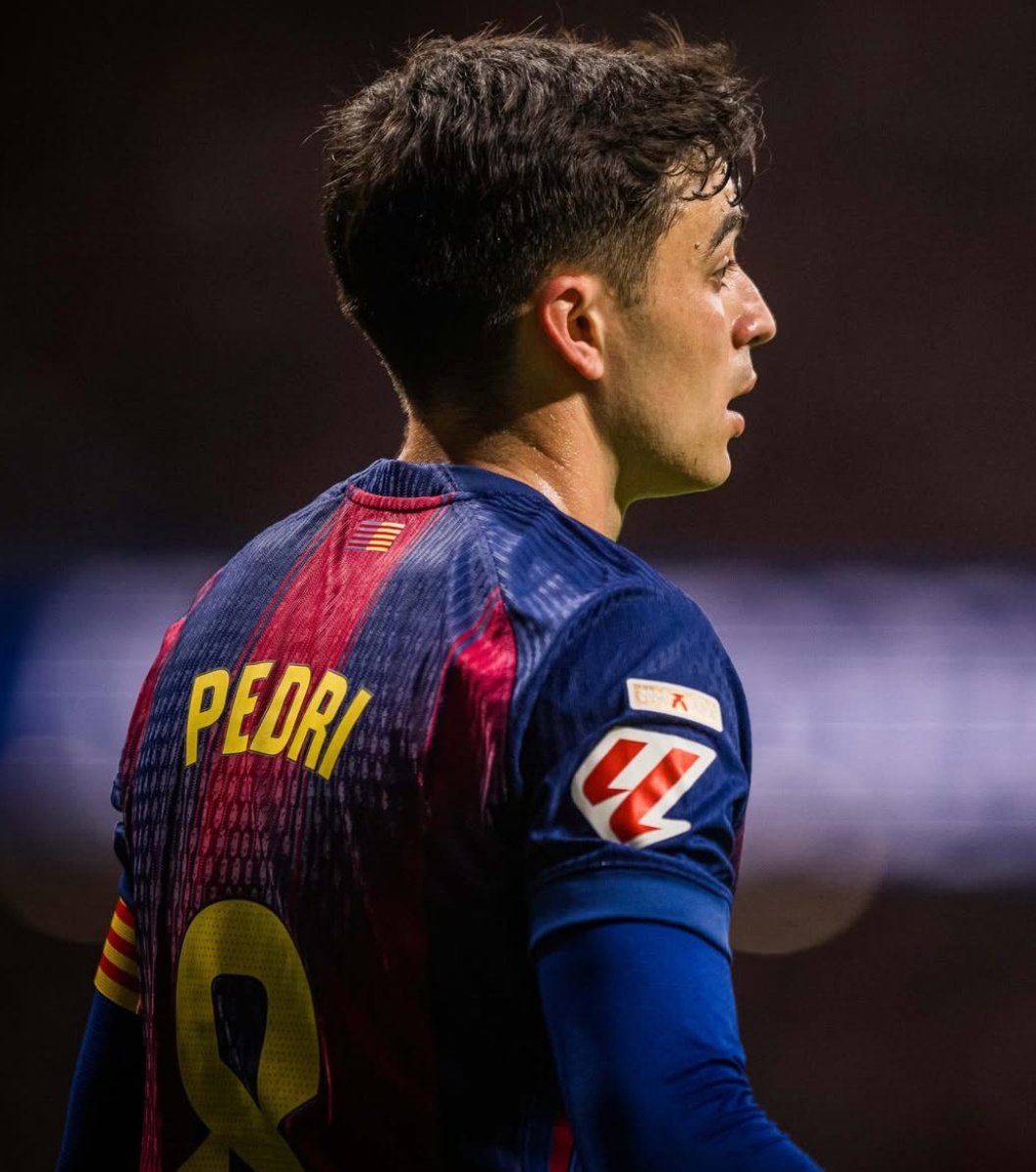 Nariz do Pedri tweet media