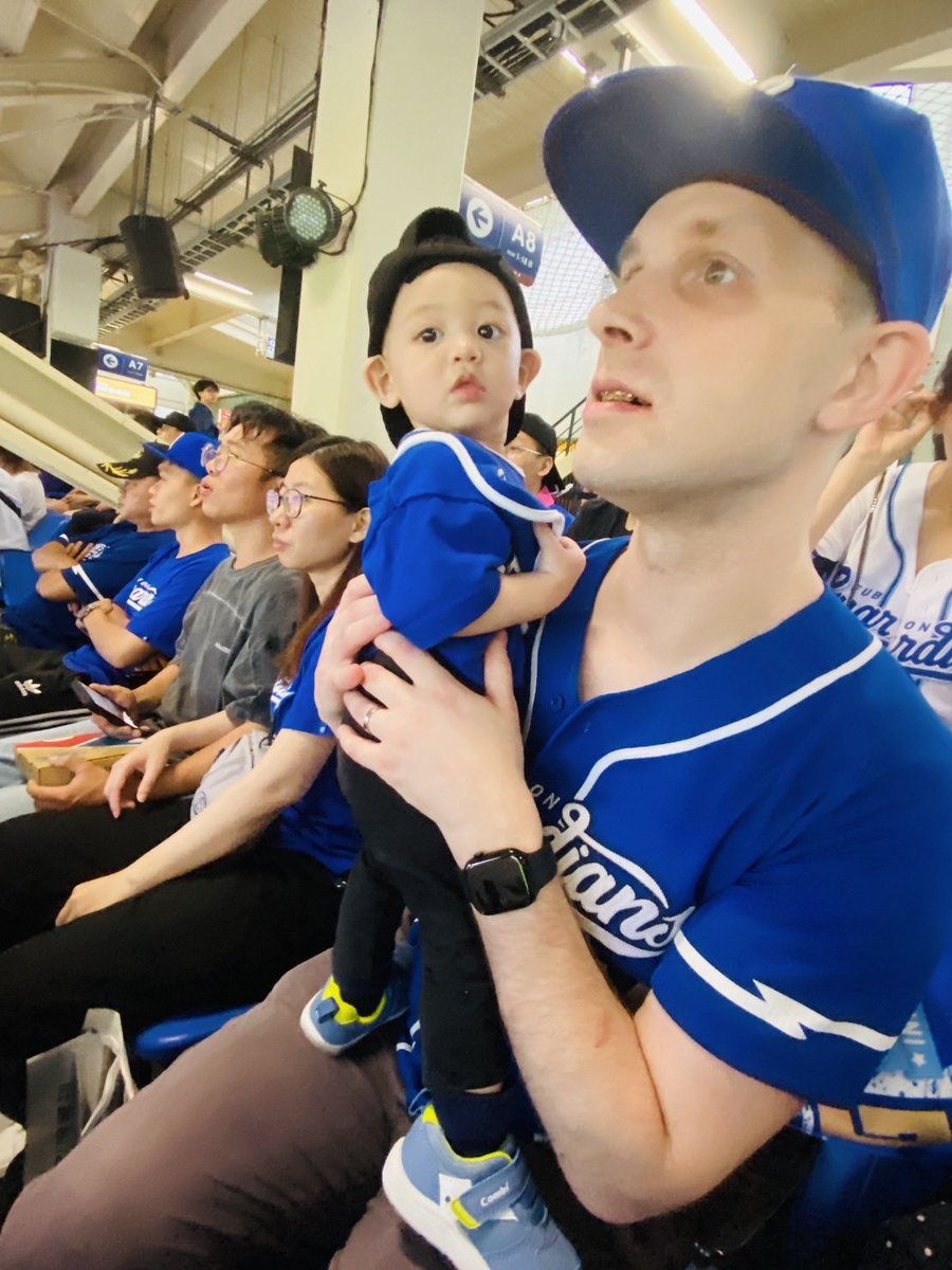 Sean Kramer tweet media