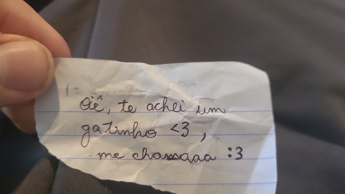 Dickinsonia de óculos🤓 tweet media