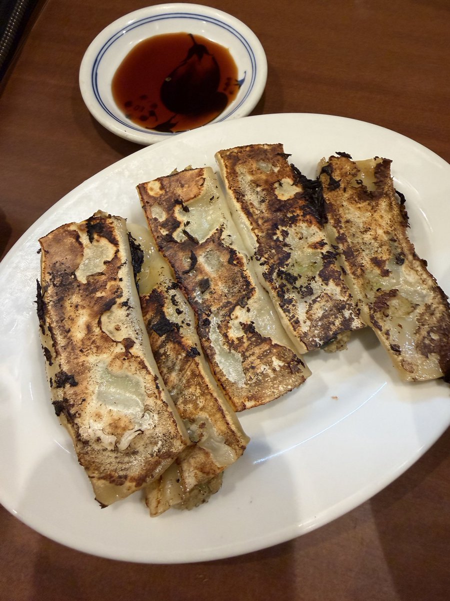 アカさん tweet media