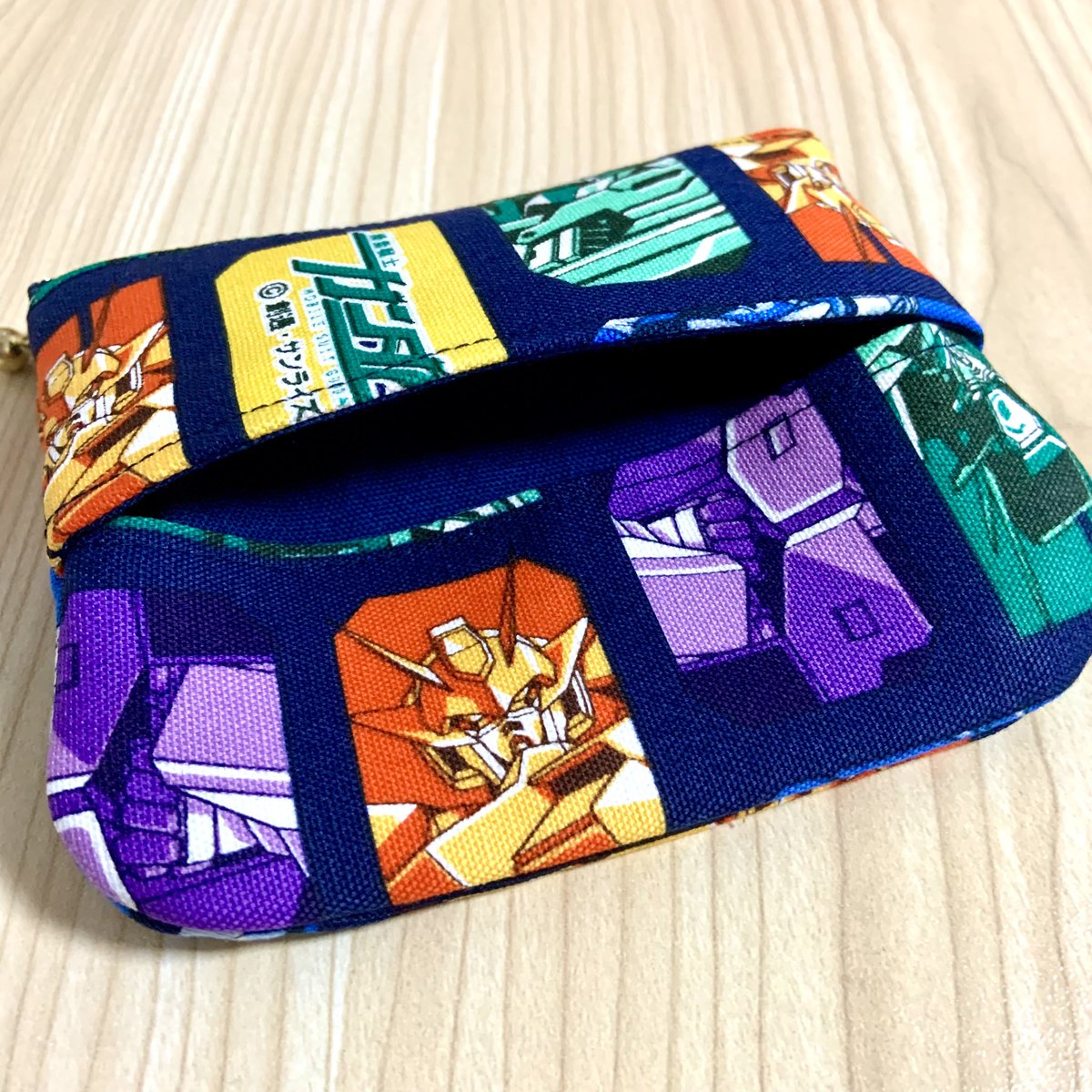 _8244_'s tweet photo. プレゼント用に作ったポケットティッシュポーチ。バイアスはまだ慣れません！ https://t.co/o08peUHdHI