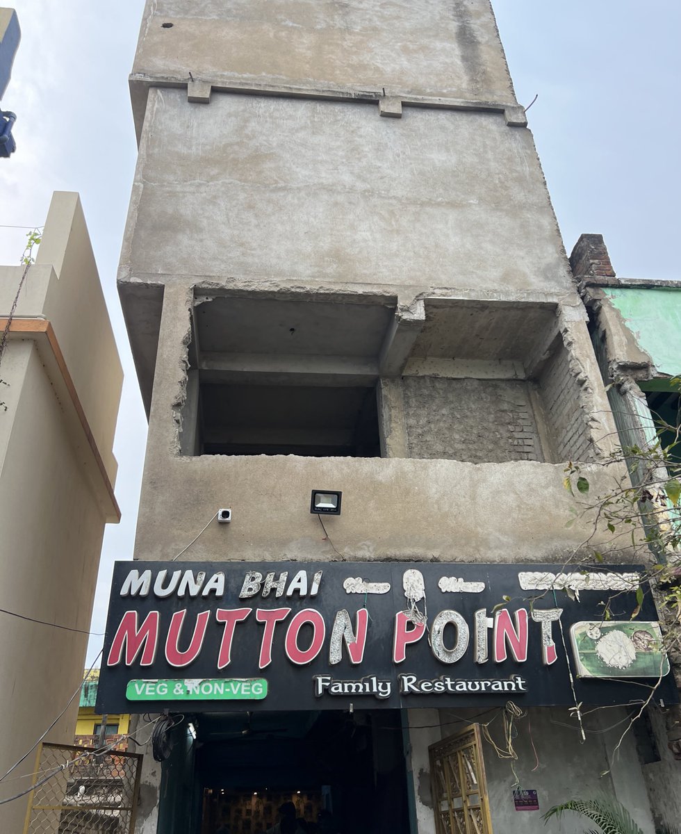 lokipalauri's tweet image. Heard a lot about this place from friends and before stepping in, took a nod from @biswa4evr bhai as well to reconfirm. The hype was totally justified man.

Never had a mutton Rice combo.. that too sautéed in ghia tasting so nice &amp;amp; homely yet feels so light on the tummy👌🏽

#Puri