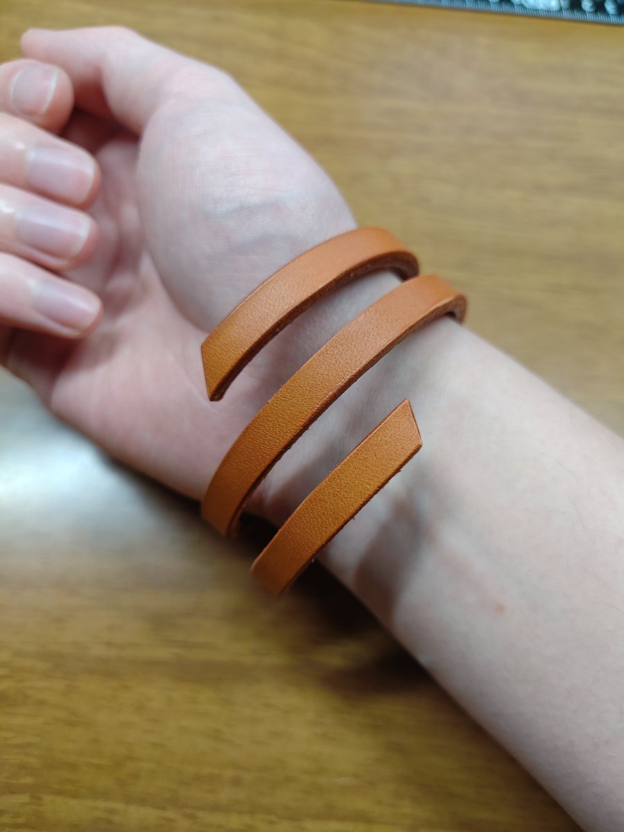 超かぐや姫 レザーブレスレット出来た！ 向きは逆で作りました。 これ