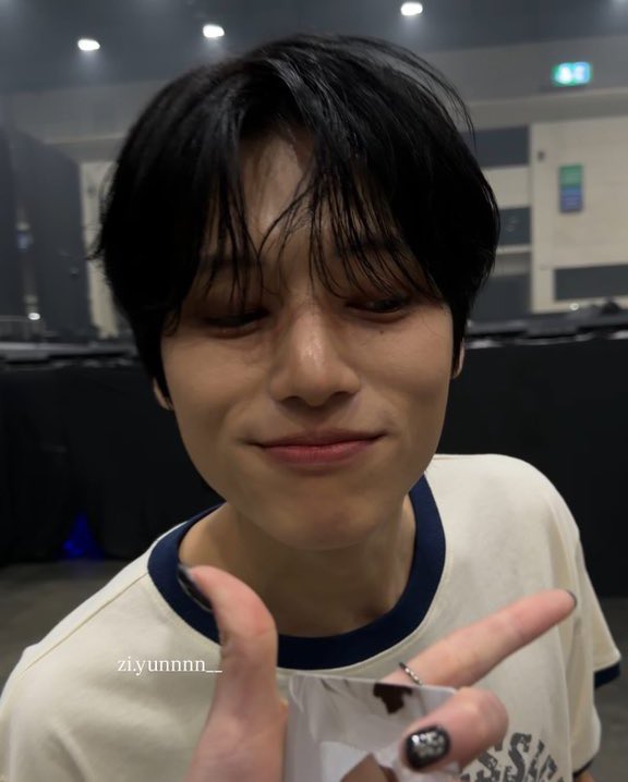 moon✦︎ tweet media