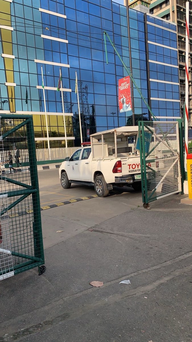 gofyourself tweet media